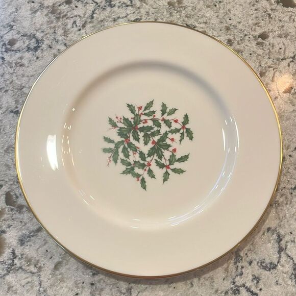 A- Lenox Special Dinner Plate Holly & Berries w/ Gold Trim 10 1/2” set 2 plates - Picture 1 of 4
